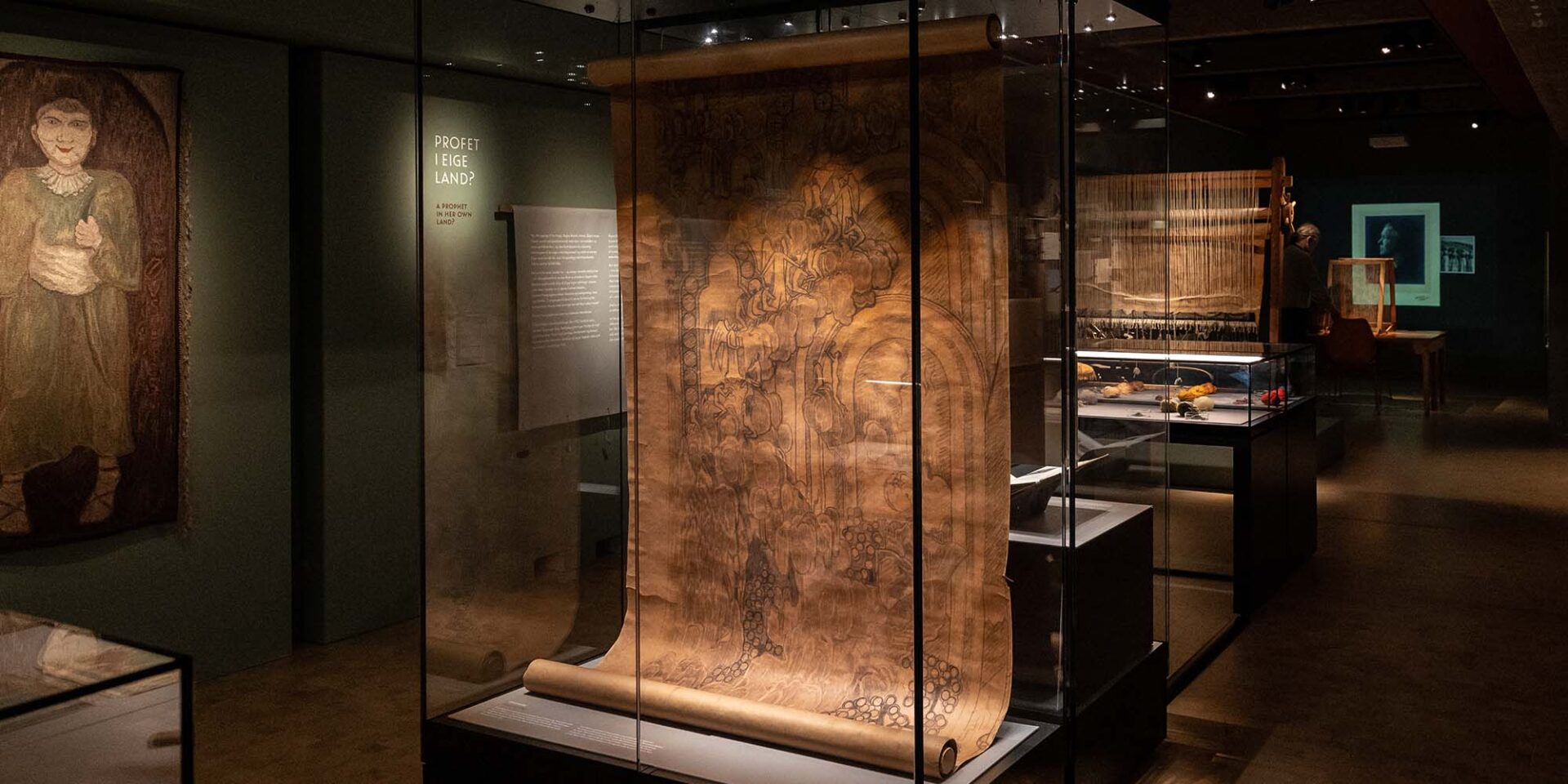 Photo of the exhibition Tales in Thread – Ragna Breivik's Masterpieces at Bryggens Museum